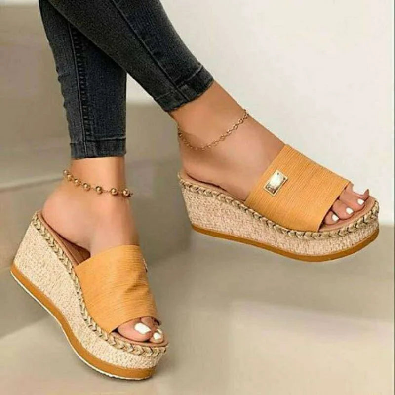 Summer Wedges Slippers Platform High Heels Women Slipper Ladies Outside Shoes Basic Clog Wedge Slipper Flip Flop Sandals